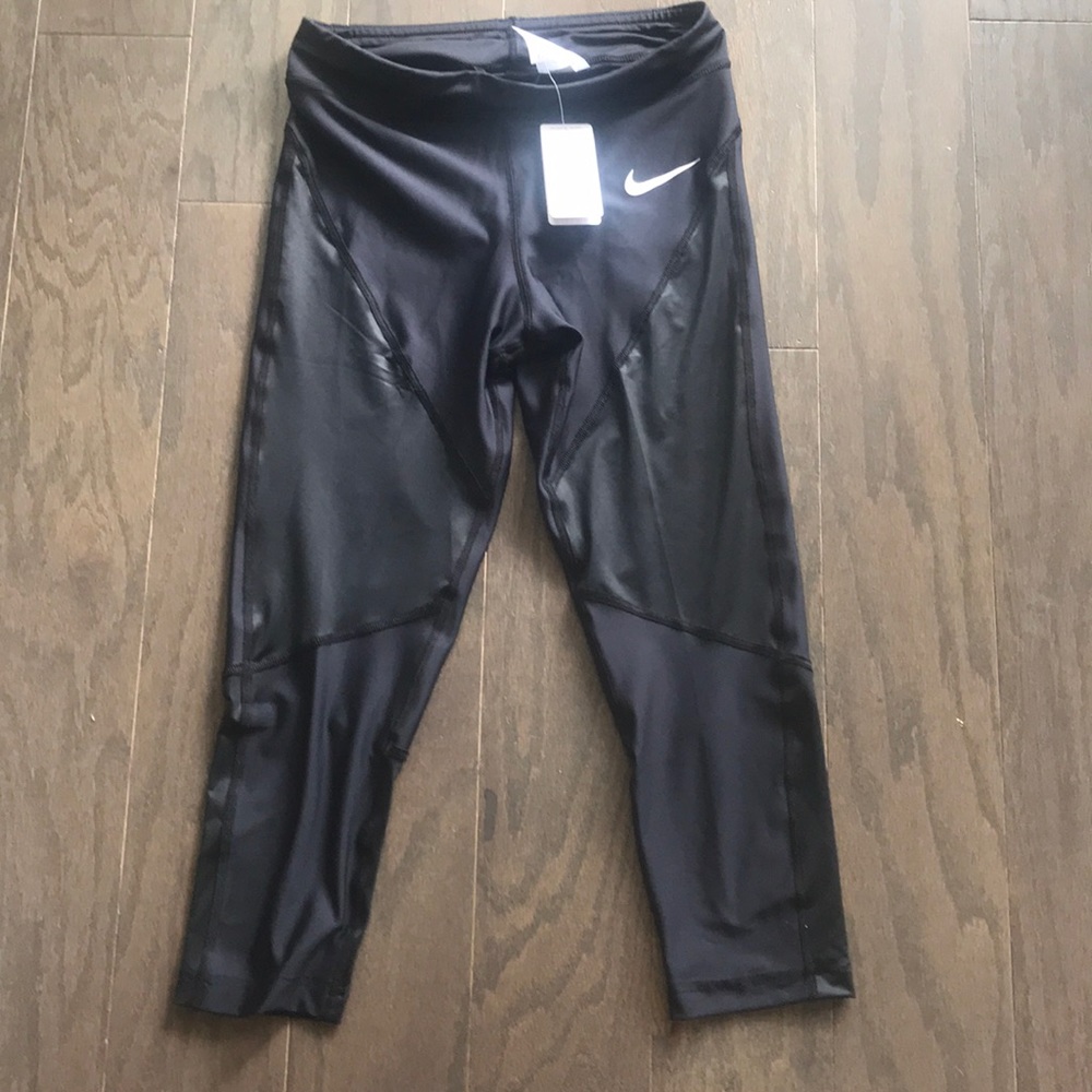 Women’s medium Nike leggings